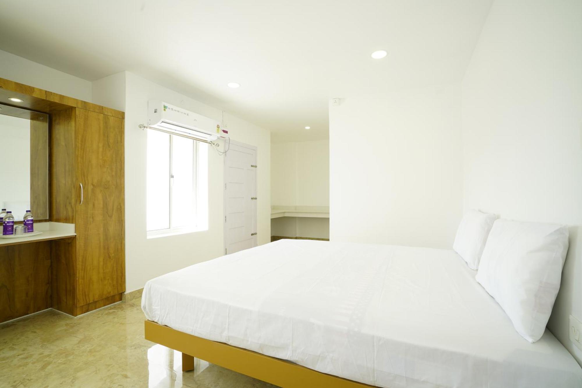 Quilon Residency Kundara Hotel Perumanseri Ngoại thất bức ảnh