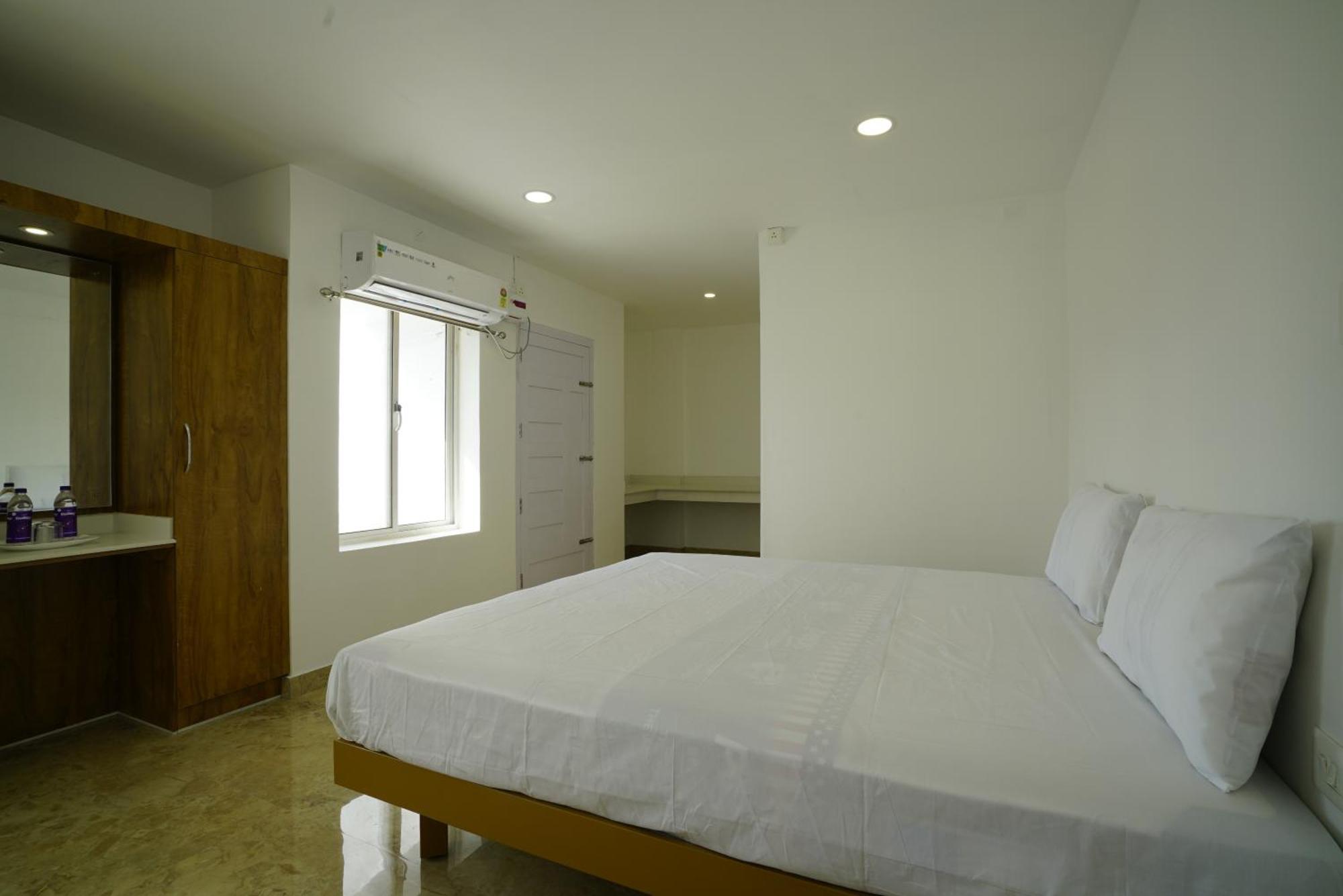 Quilon Residency Kundara Hotel Perumanseri Ngoại thất bức ảnh